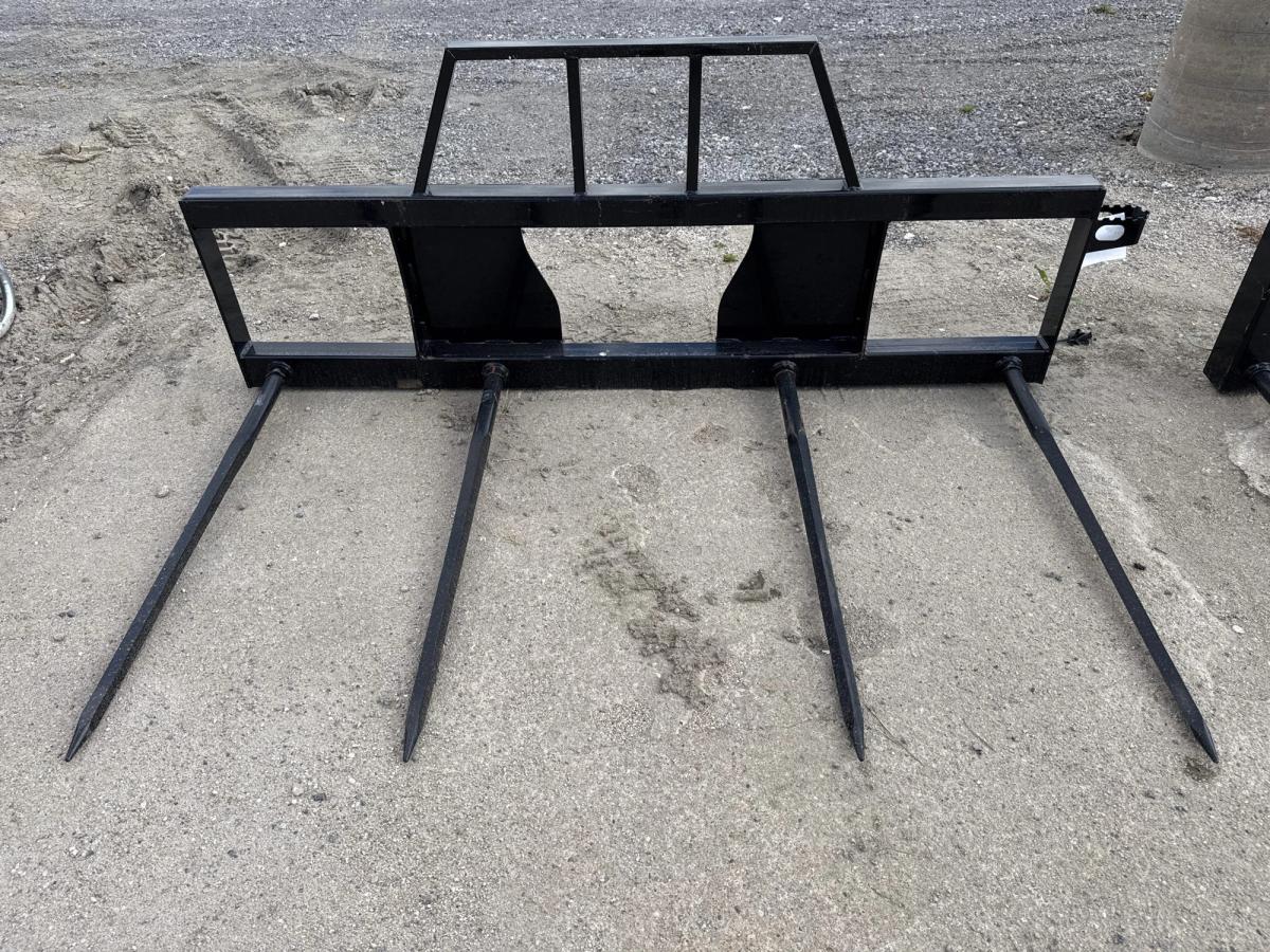 Ranch Boss 4 Spear Bale Spear Attachment w/ Headache Rack