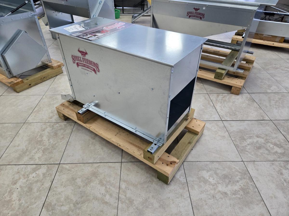 Stull Feeders 200 LBS Gravity Feed Hopper