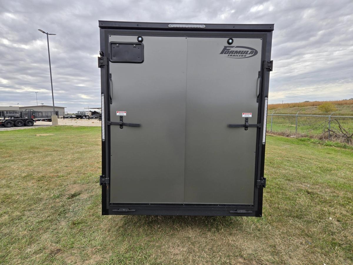 Formula 12 FT Traverse Cargo