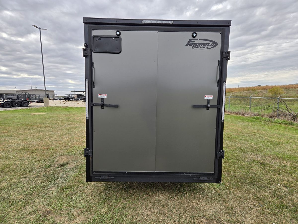 Formula 12 FT Traverse Cargo