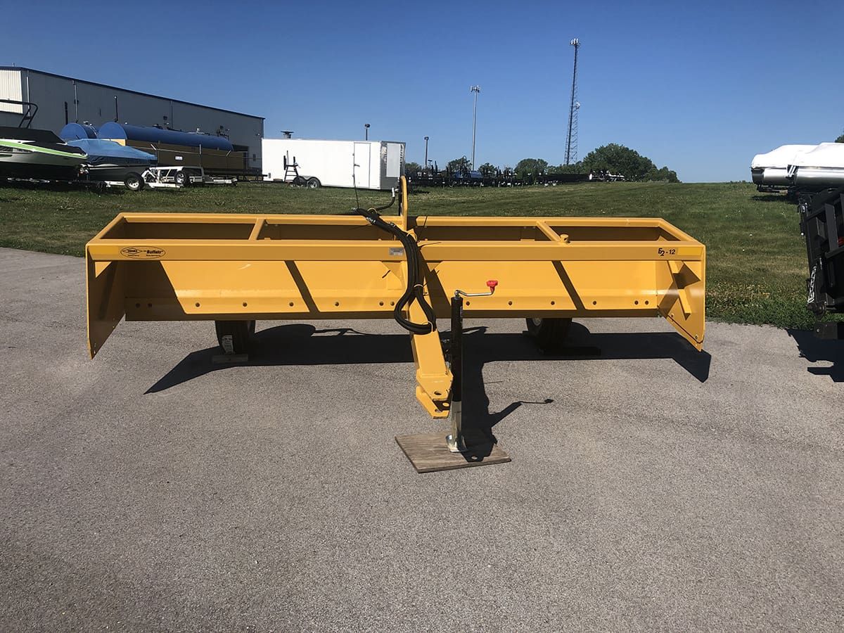 Henke Buffalo 12 FT Estate II Scraper