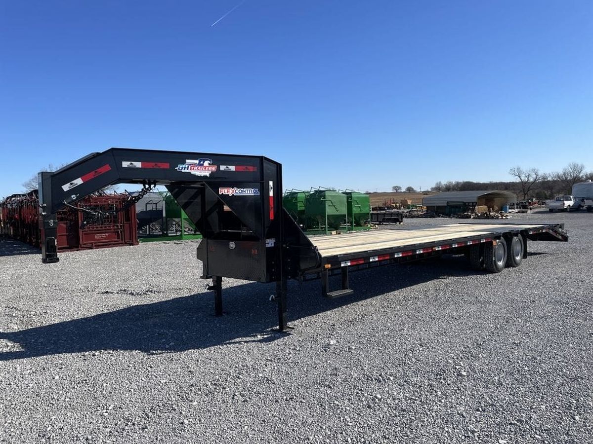 DH Trailers 35 ft Low Pro GN Flatbed Trailer_002
