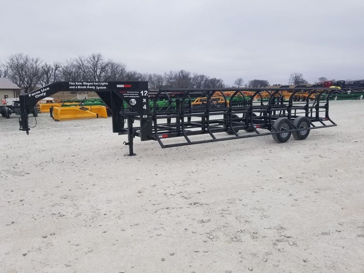 Industrias America 12 FT Double Dump Hay Trailer