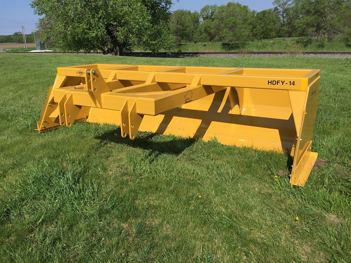 Henke Buffalo 14′ Heavy Duty Feedyard 3-Point Scraper w:Skids_4683