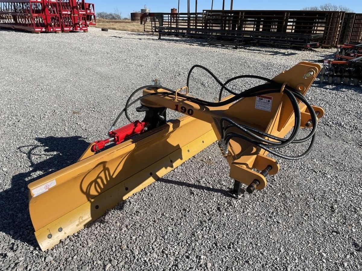 Industrias America 9 FT Angle Blade