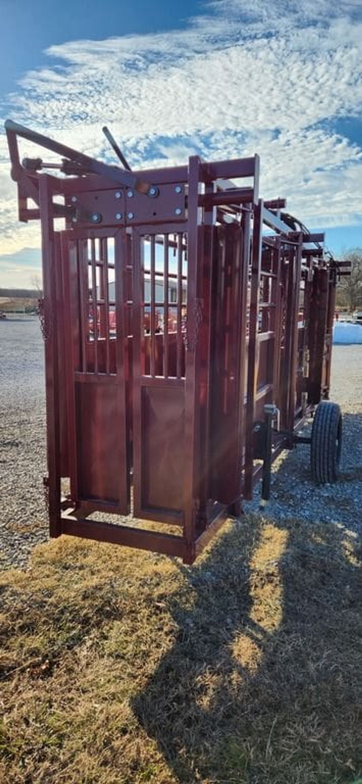 Palco Hydraulic Chute w: Palpation Cage & Alleyway_004