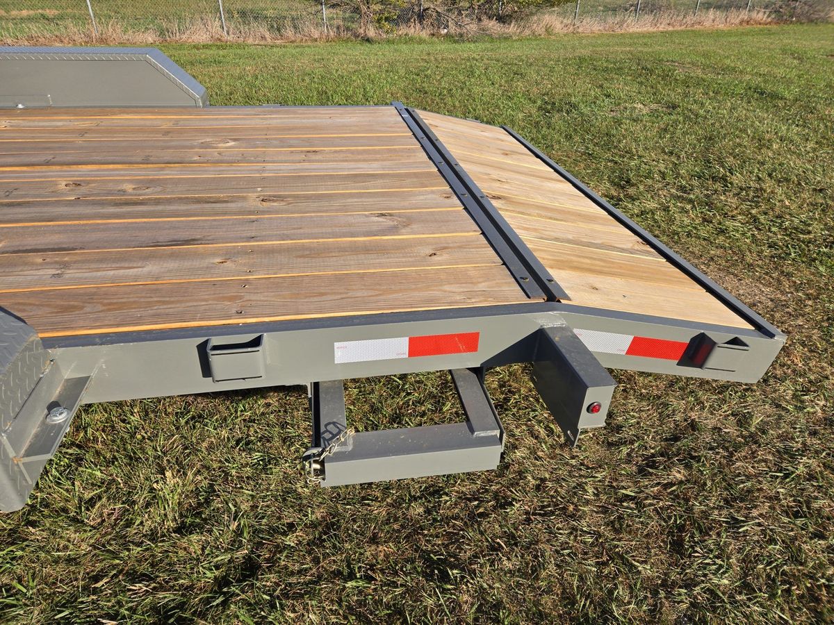 Bison 7K 20 FT Car Hauler