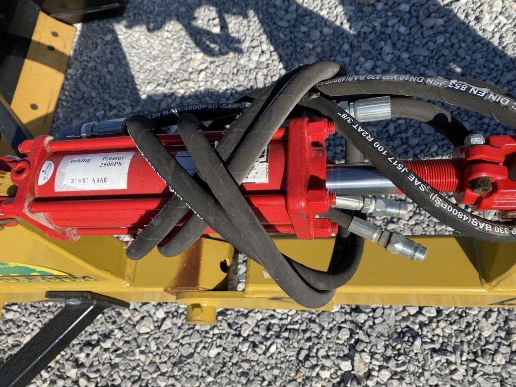 Industrias America 8′ Land Plane_014