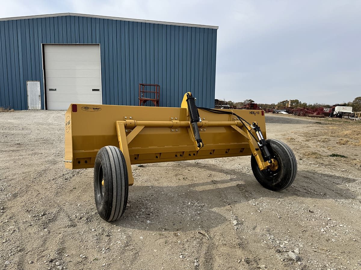 IMG_1872_Henke Buffalo 10′ Heavy Duty Estate II Scraper