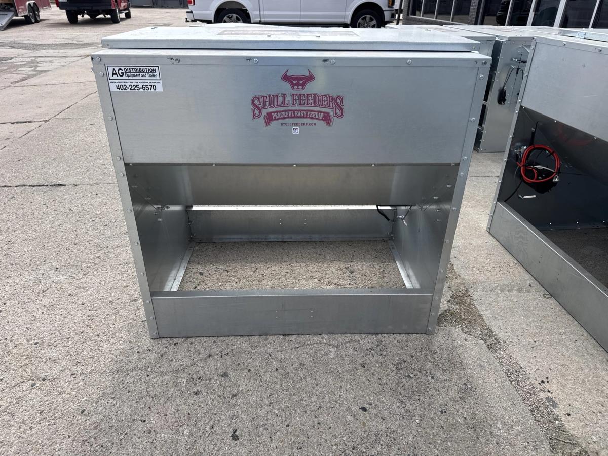 Stull Feeders 600 LBS Grain/Cube Auger Feed Hopper