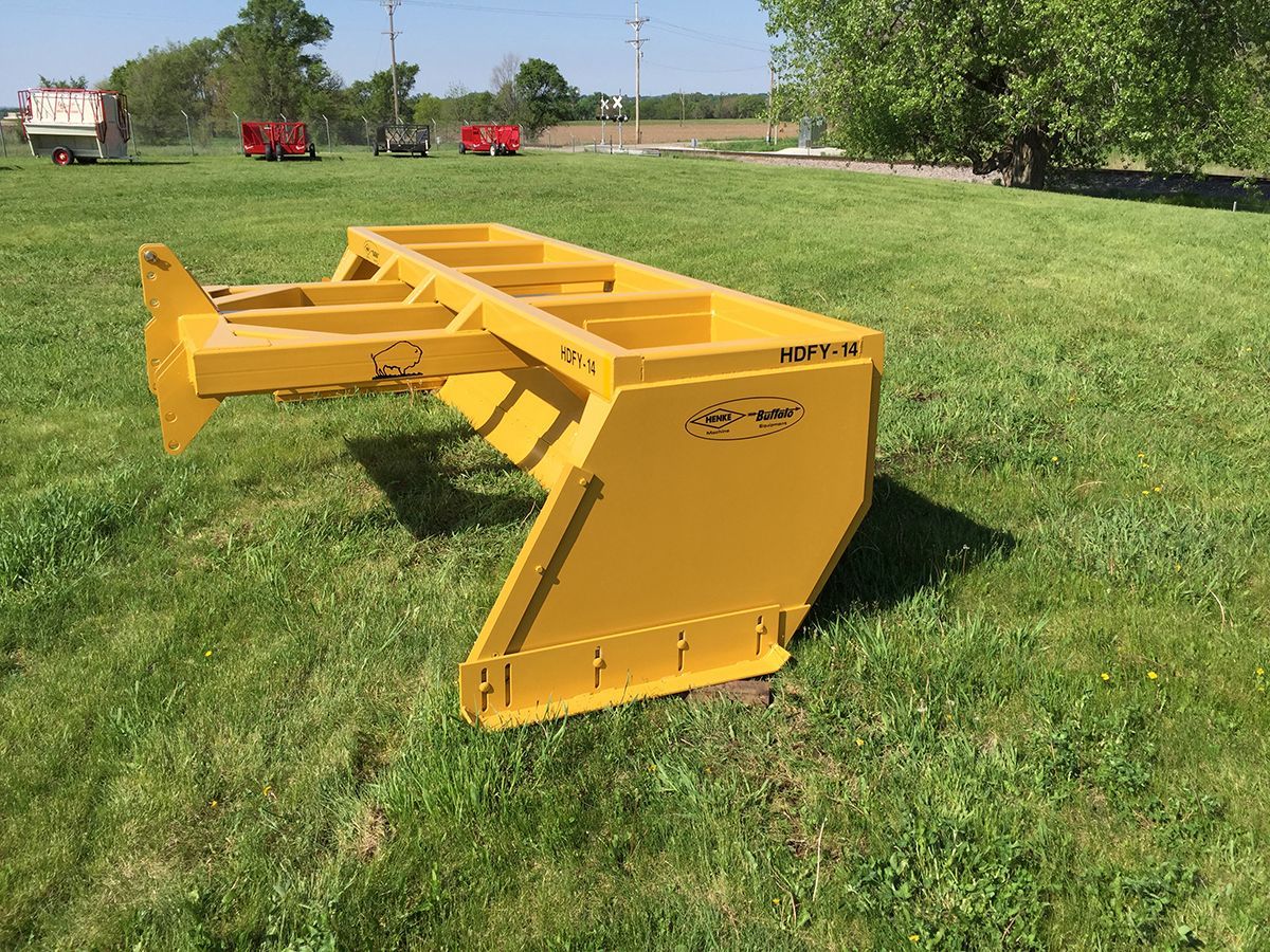Henke Buffalo 14′ Heavy Duty Feedyard 3-Point Scraper w:Skids_4673