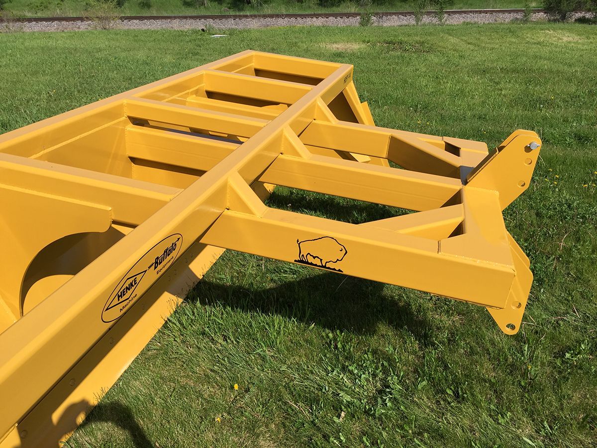 Henke Buffalo 14′ Heavy Duty Feedyard 3-Point Scraper w:Skids_4633