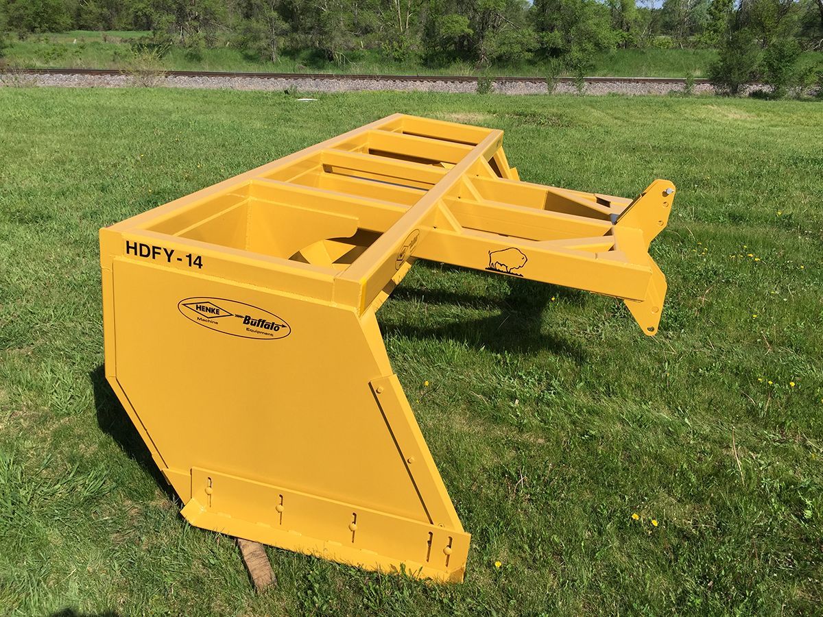 Henke Buffalo 14′ Heavy Duty Feedyard 3-Point Scraper w:Skids_4637