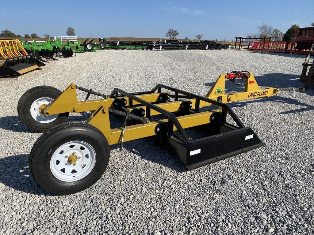 Industrias America 8′ Land Plane_003