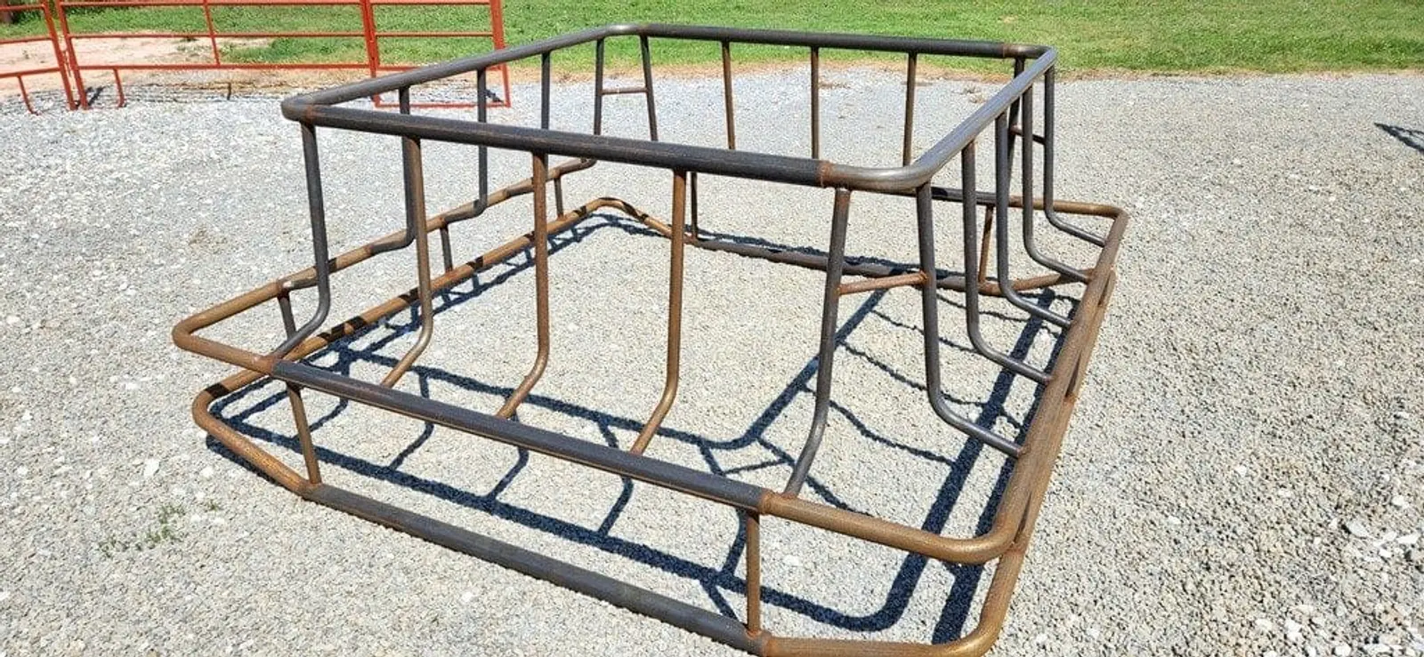 Single Bale Pipe Hay Saver Feeder