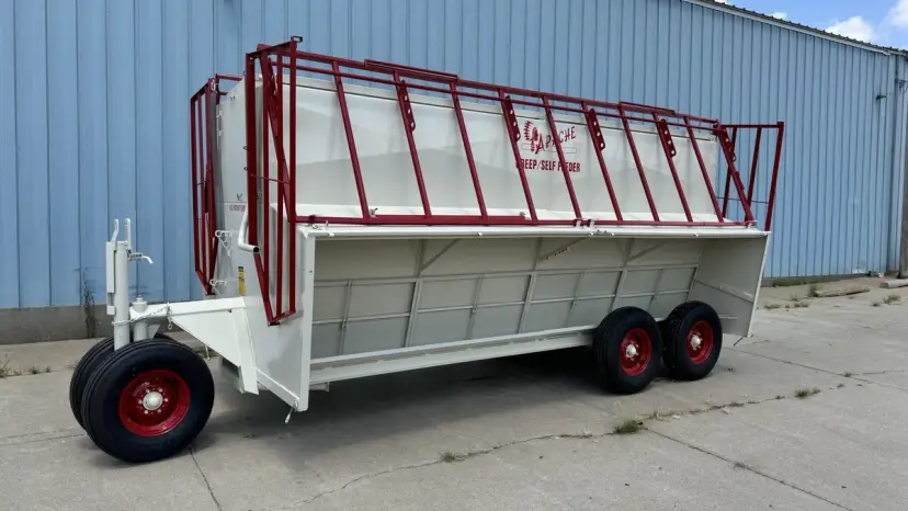 Apache 16 FT 300 Bushel Feeder Double Sided