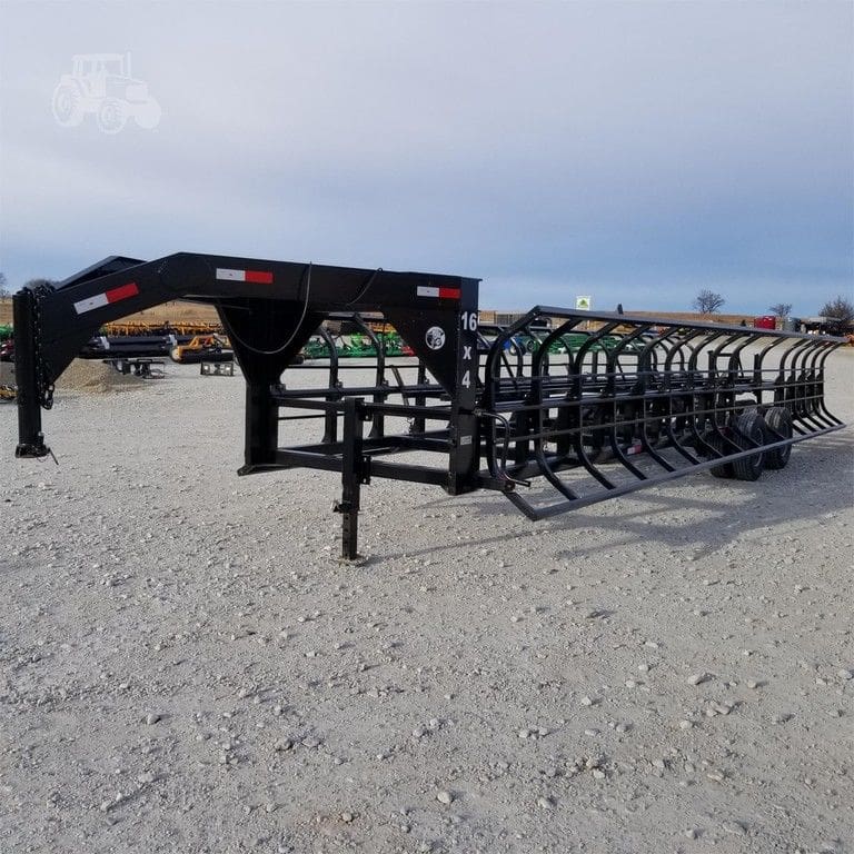 Industrias America 16 FT Manual Double Dump Hay Bale Trailer