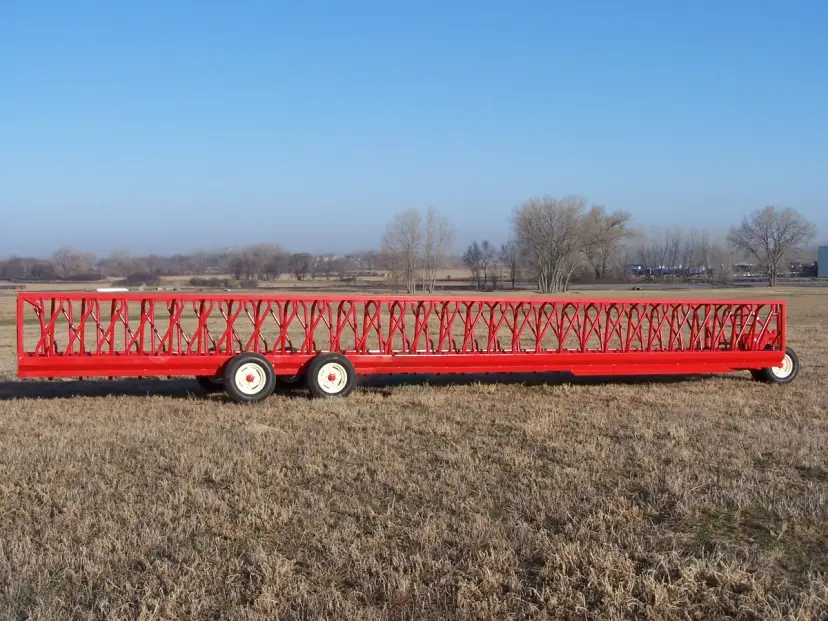 Apache 32 FT Feeder Wagon