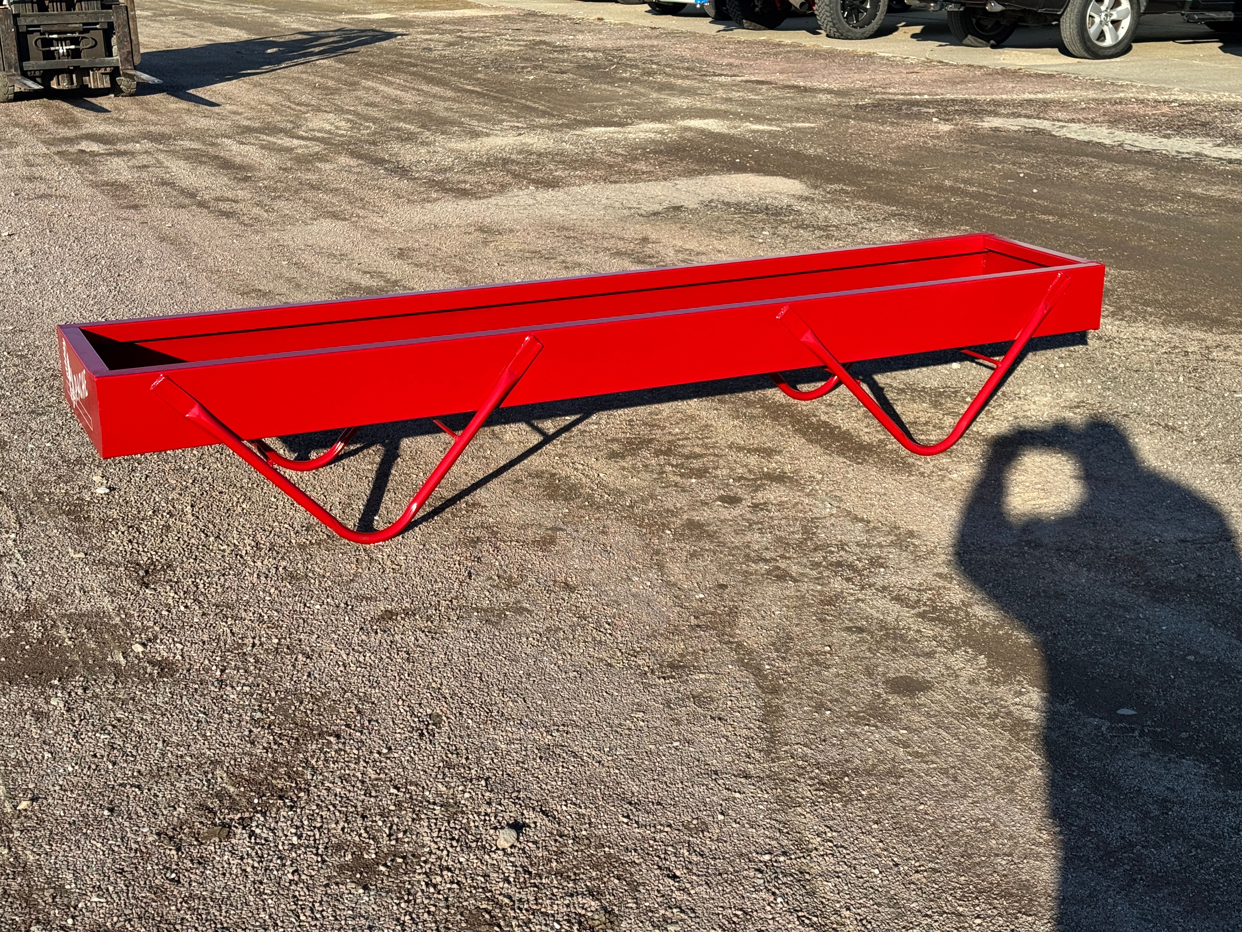 Apache 10 FT V- Bottom Bunk Feeder
