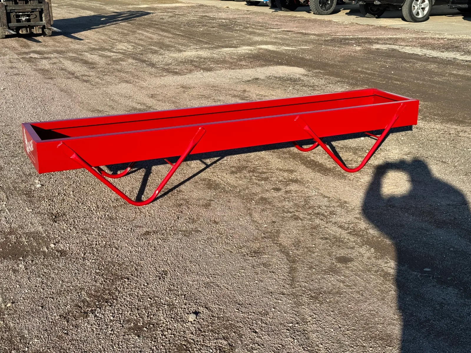 Apache 10 FT V- Bottom Bunk Feeder