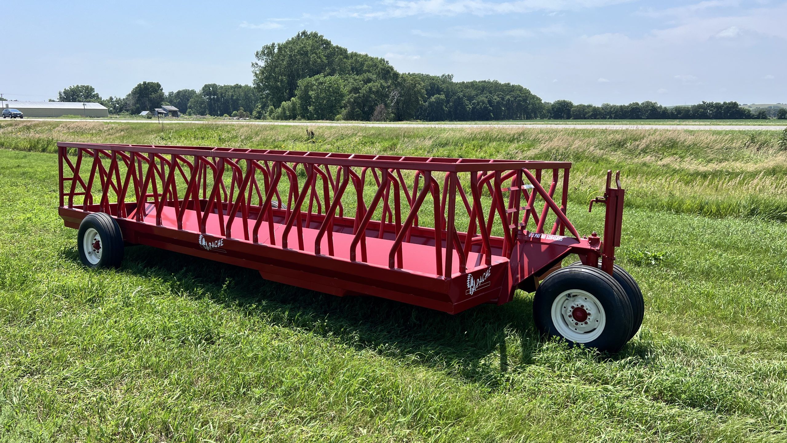 Apache 20 FT Feeder Wagon