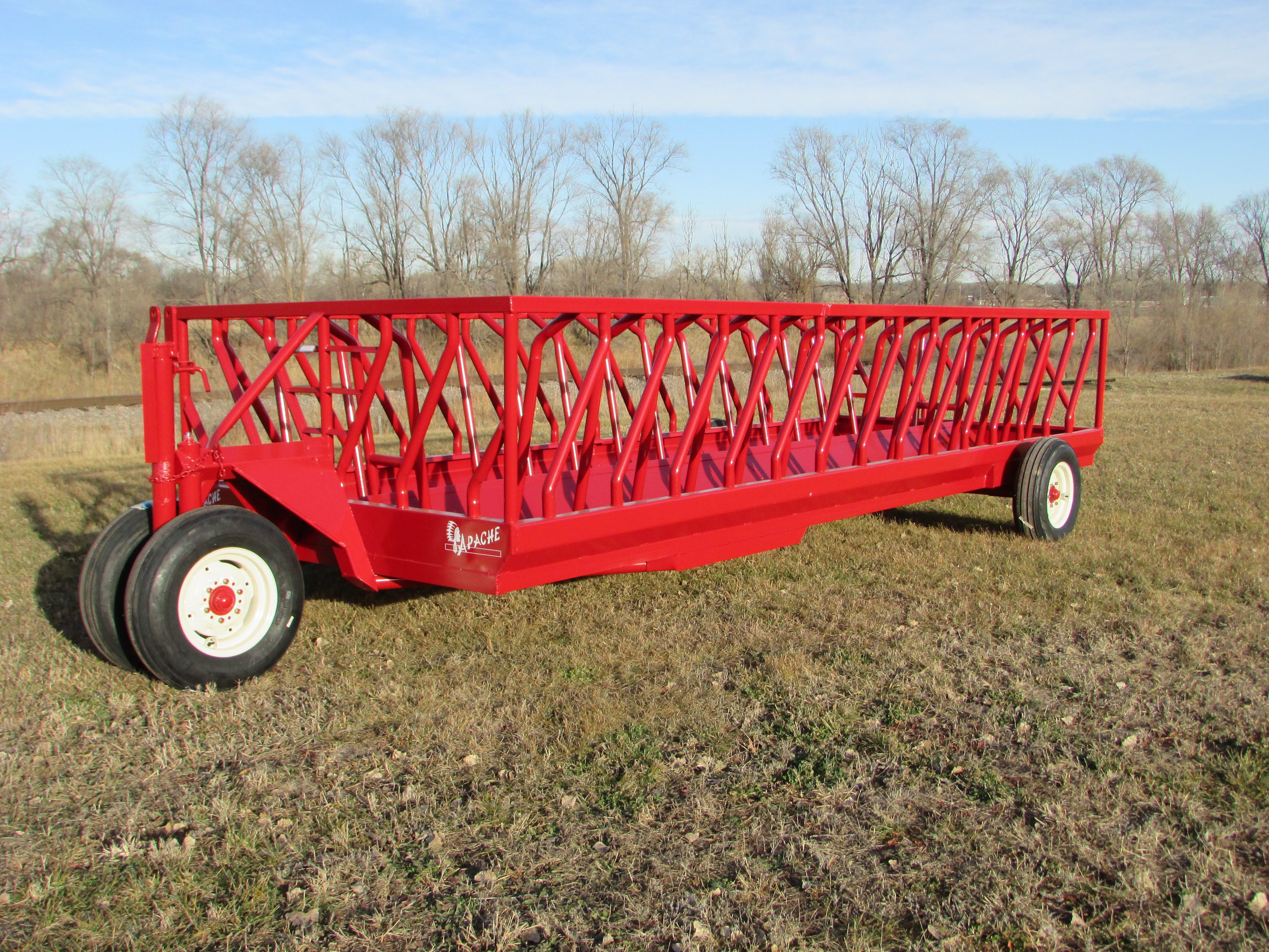 Apache 20 FT Feeder Wagon