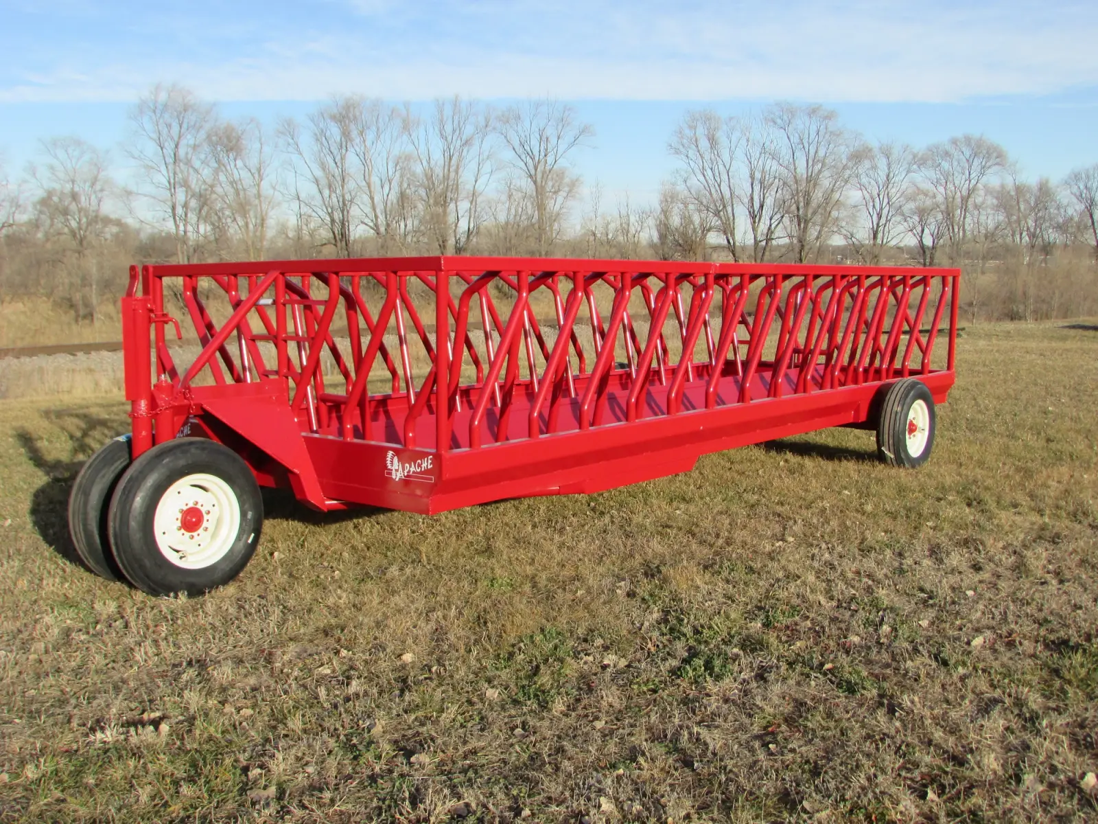 Apache 20 FT Feeder Wagon