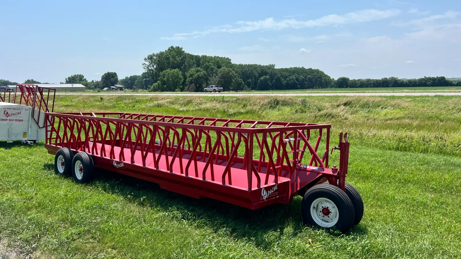 Apache 24 FT Feeder Wagon
