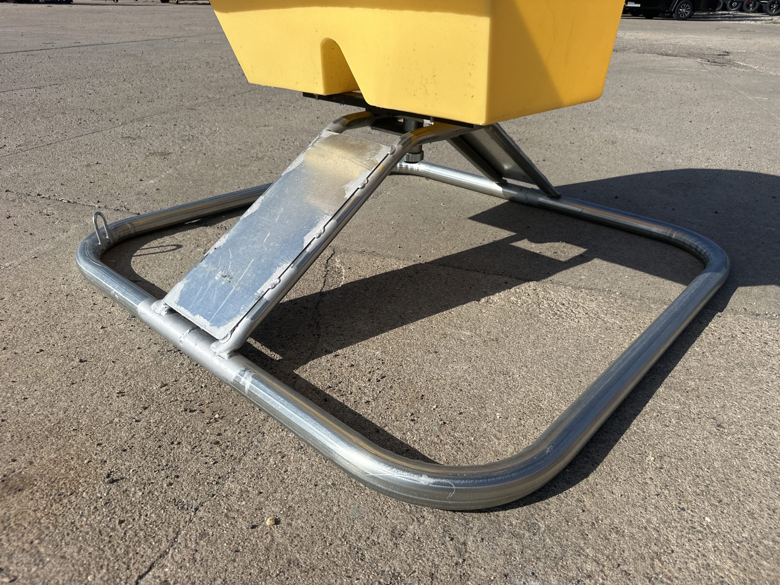 TFC Yellow Mineral Feeder