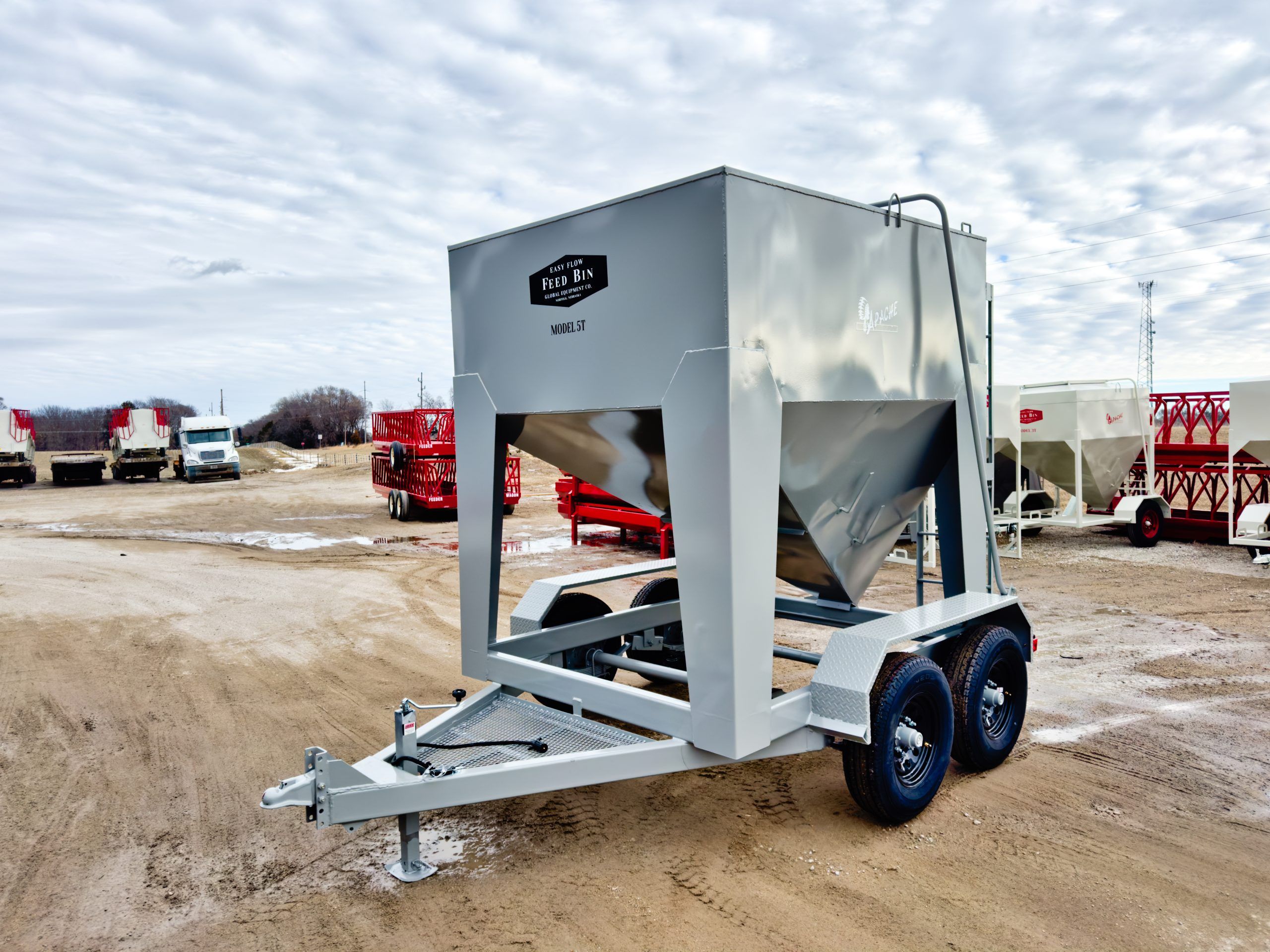 Apache 5.5 Ton Portable Feed Bin
