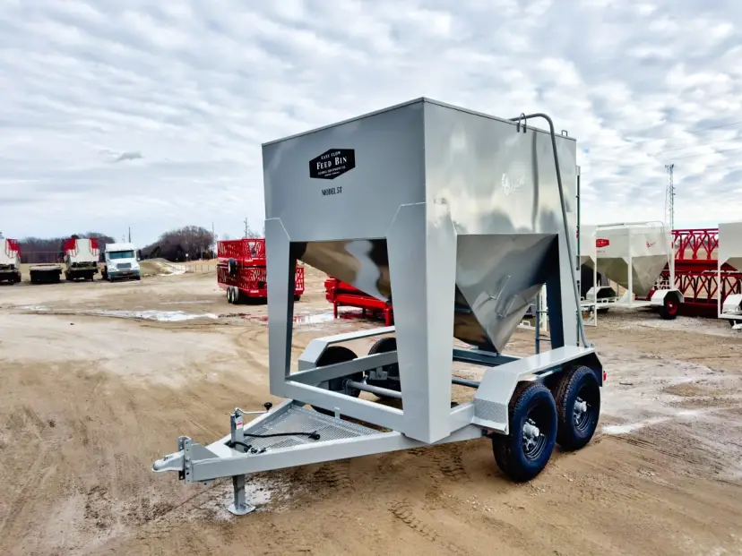 Apache 5.5 Ton Portable Feed Bin