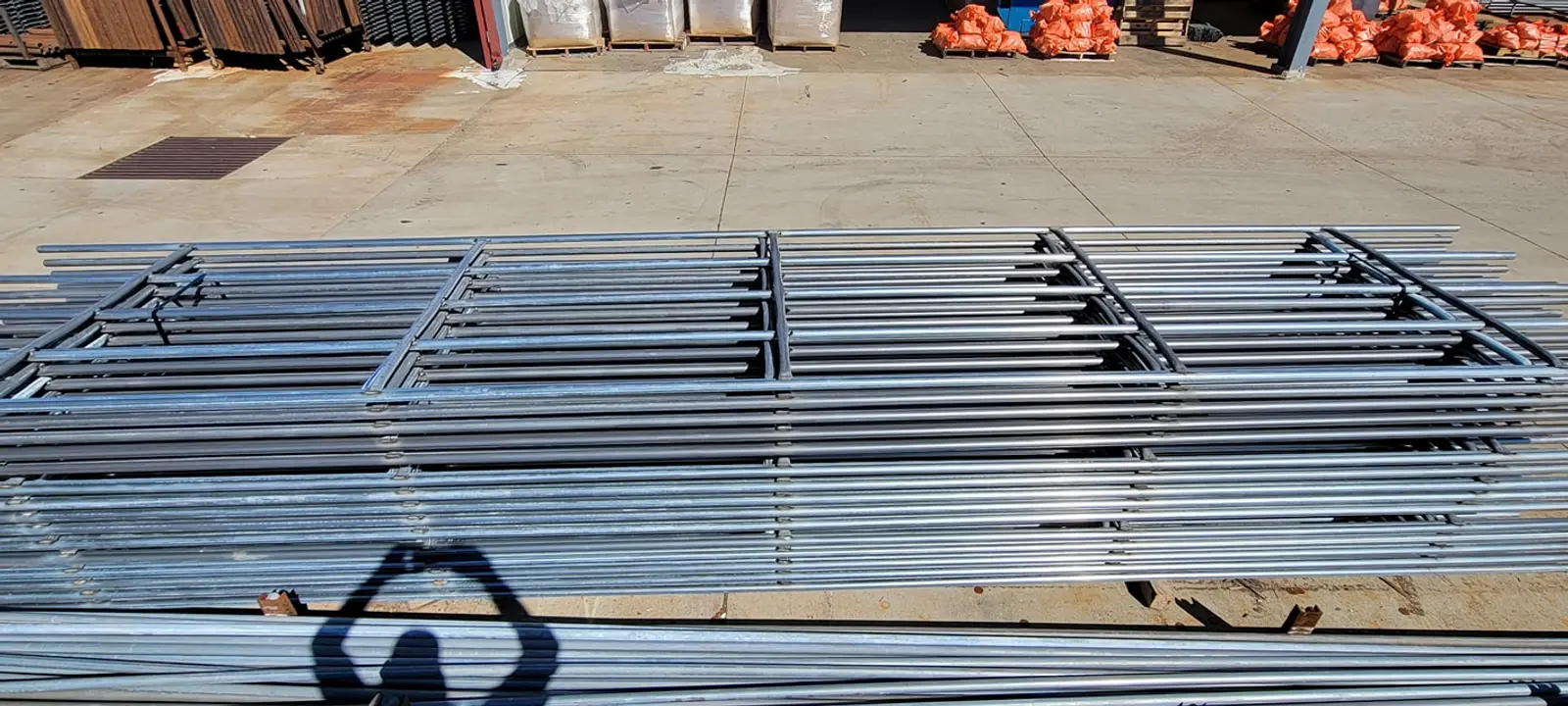 20 FT Continuous Fence