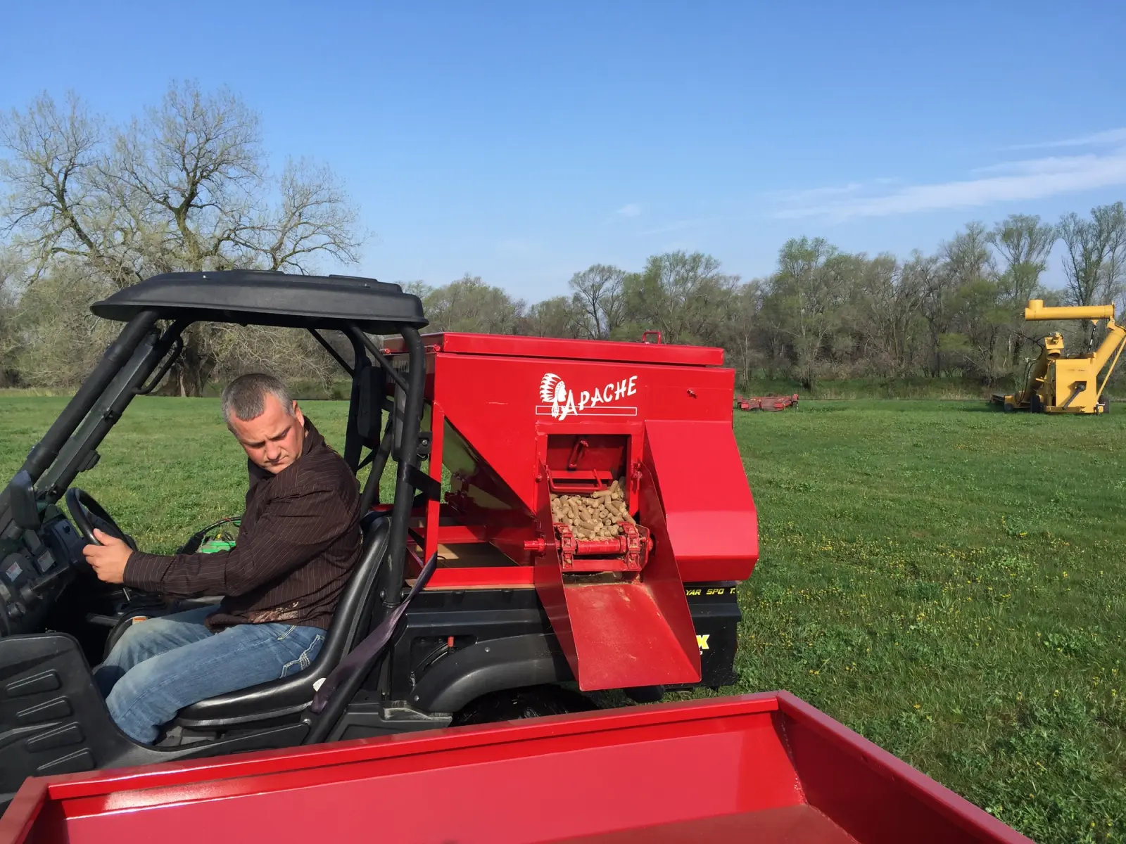 Apache 600lbs. Range Feeder – ATV
