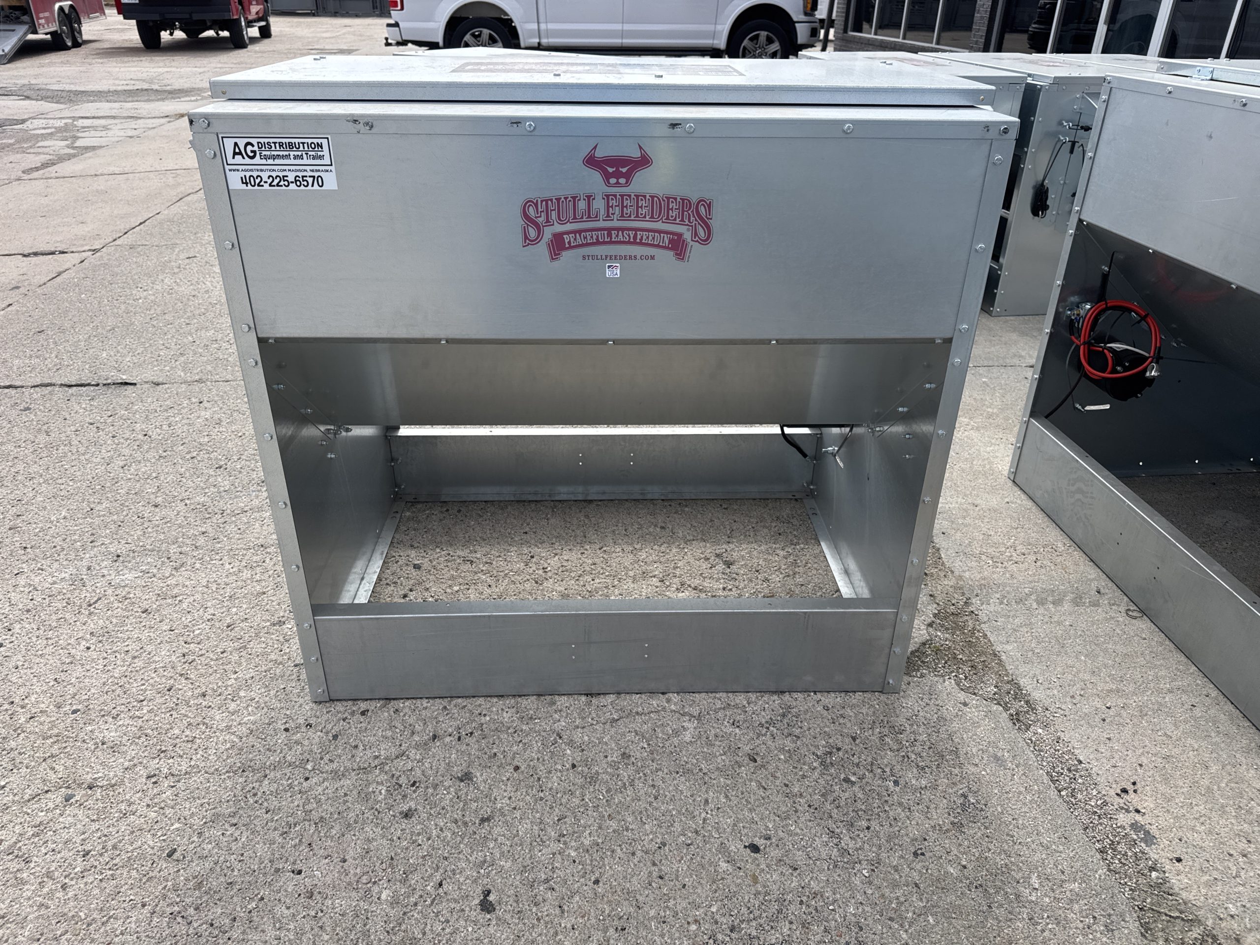 Stull Feeders 600 LBS Grain/Cube Auger Feed Hopper