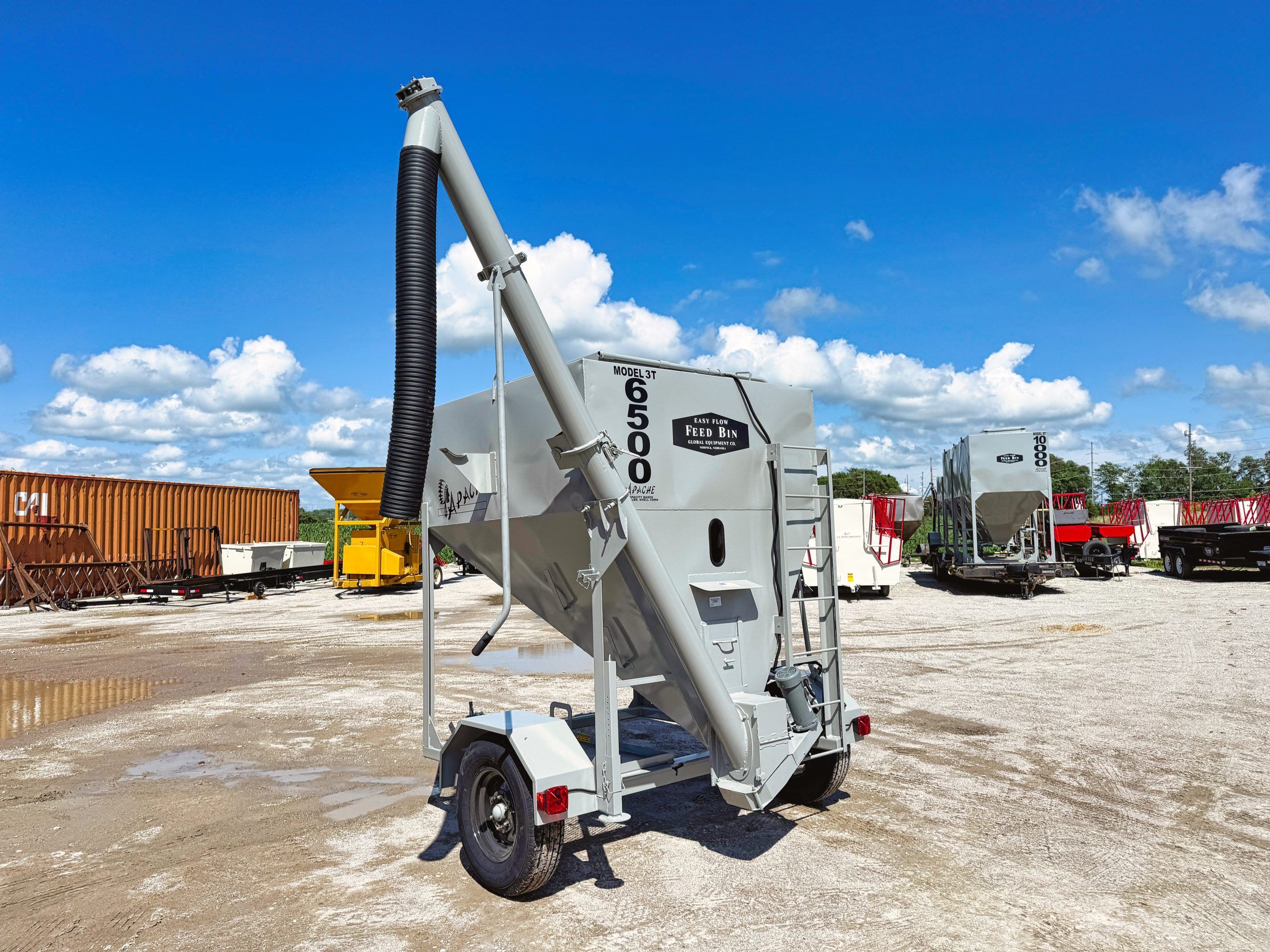 Apache 3 Ton Portable Feed Bin with Auger