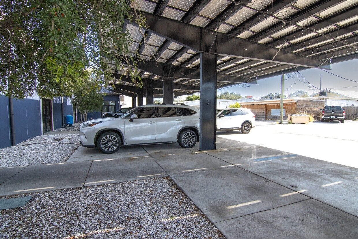 1980 Central Parking