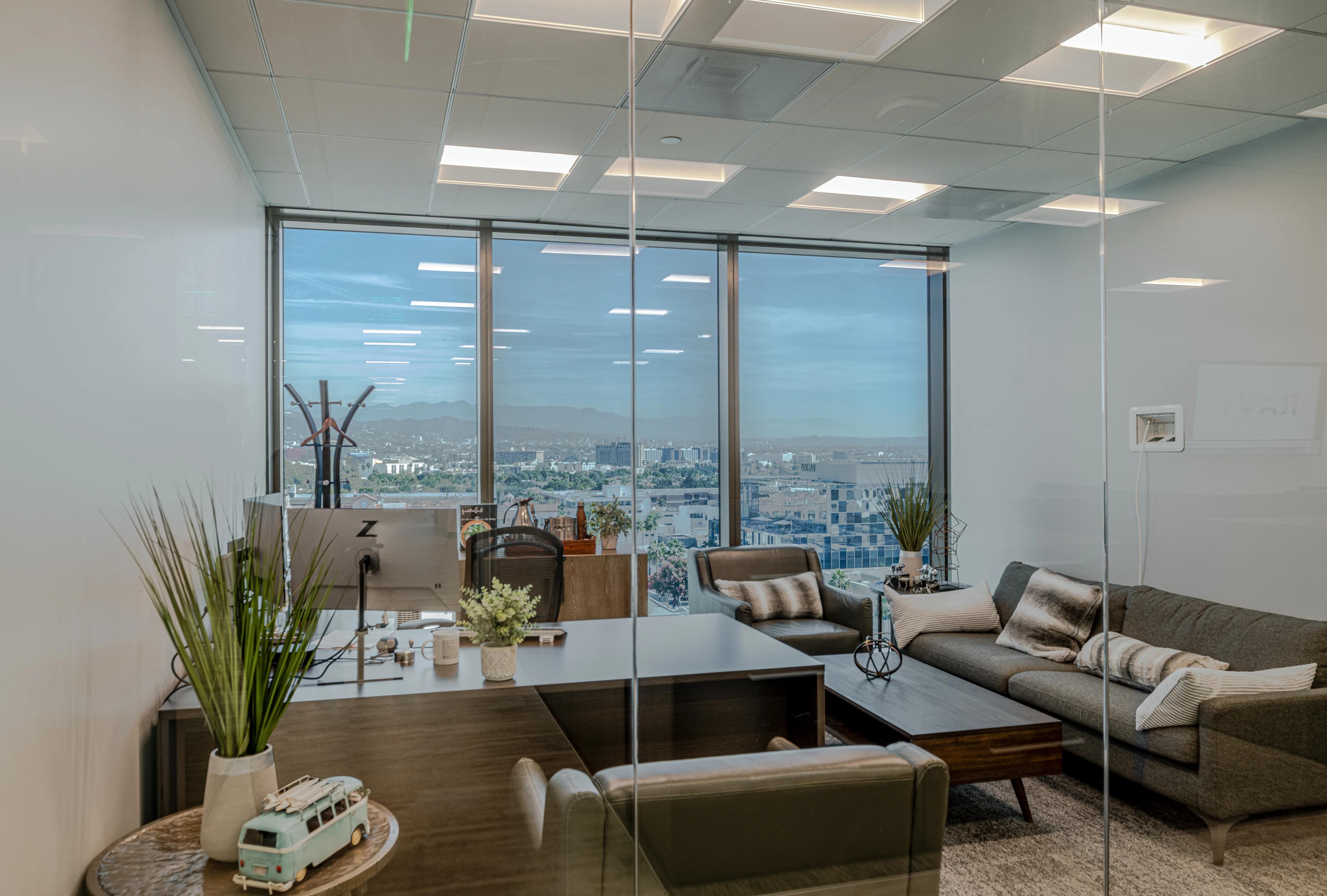 FLORIDA CORPORATE WORKSPACE Exterior