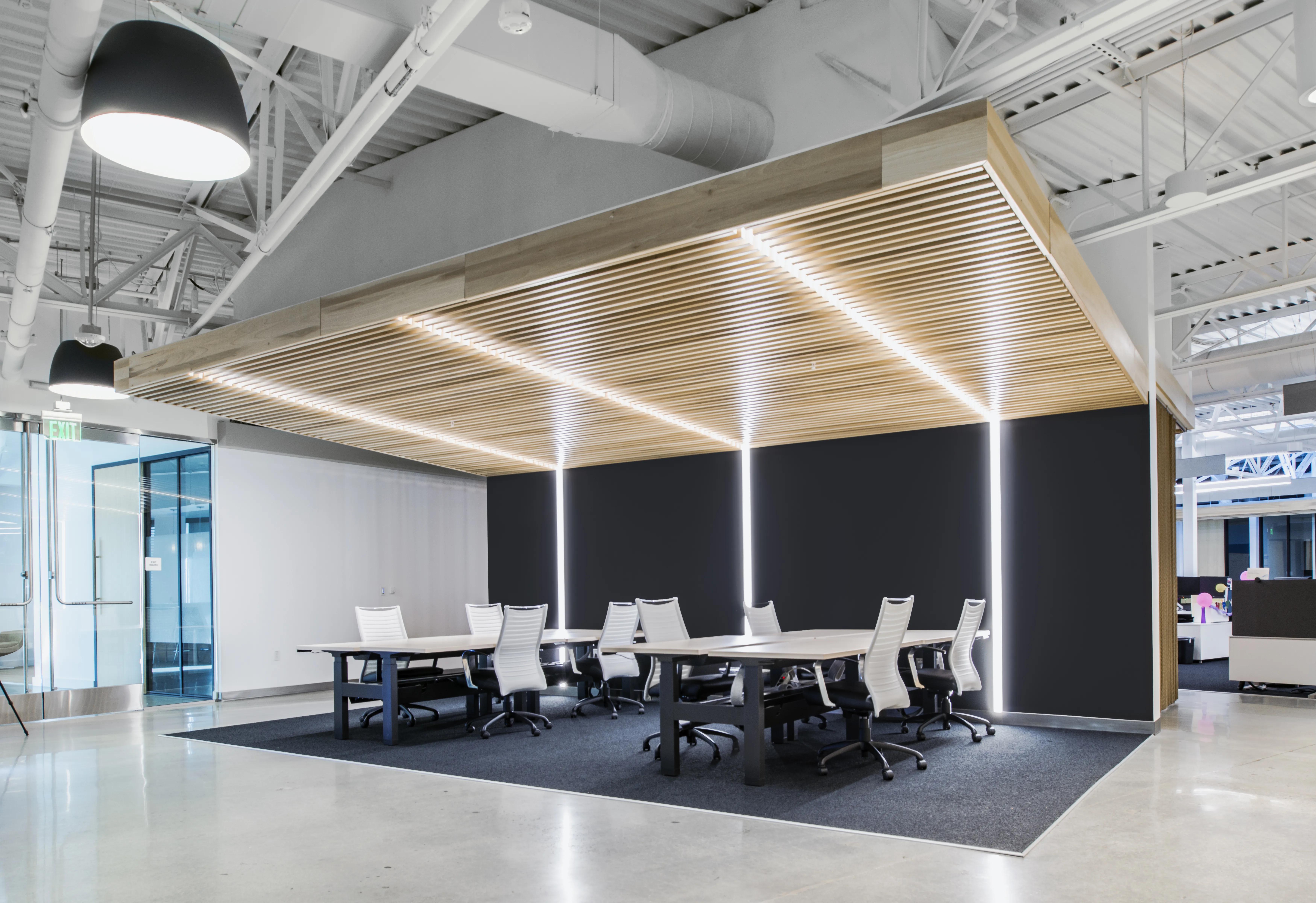CALIFORNIA CORPORATE INTERIOR Exterior