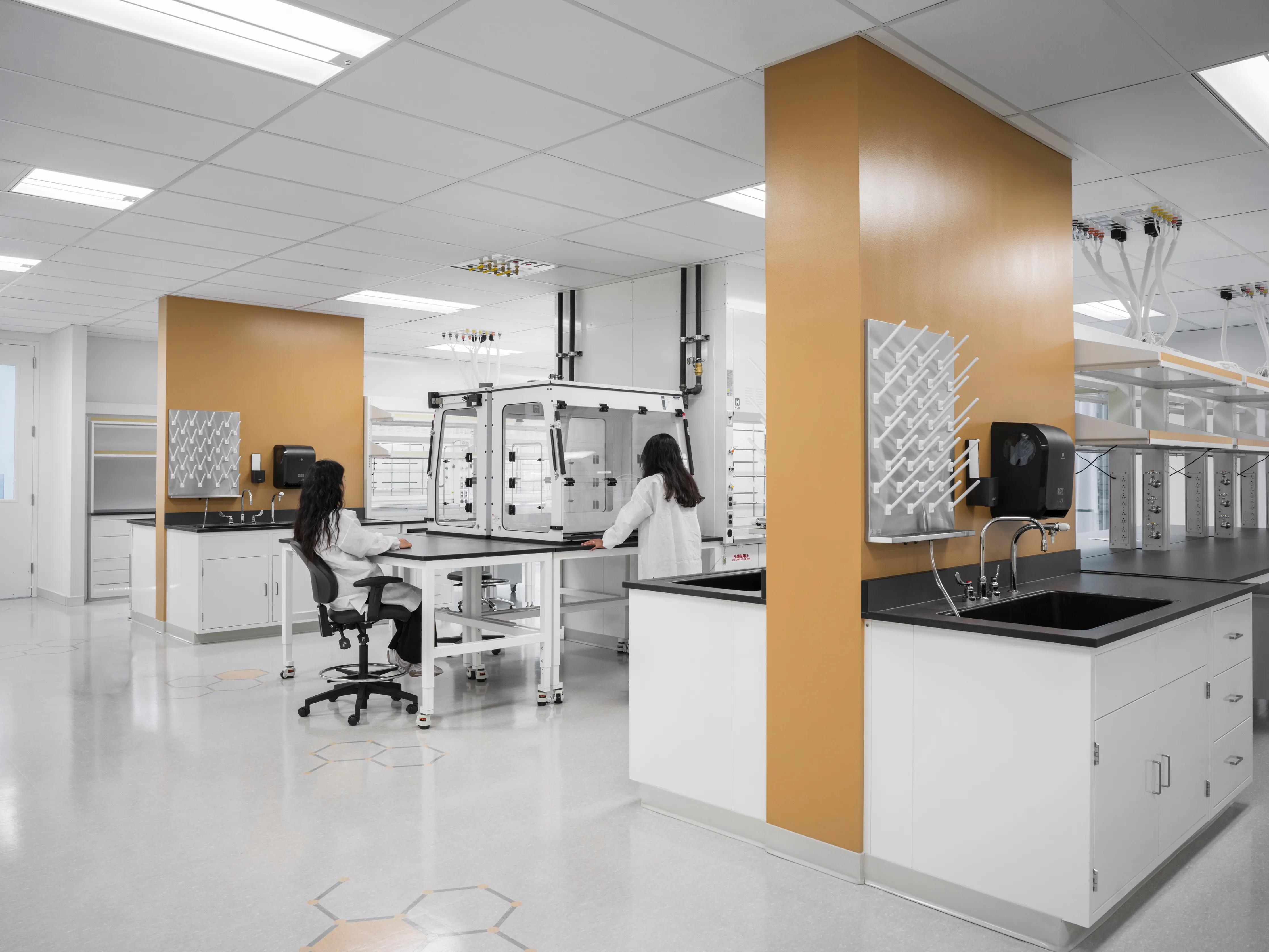 SAN FRANCISCO LIFE SCIENCES CAMPUS Exterior