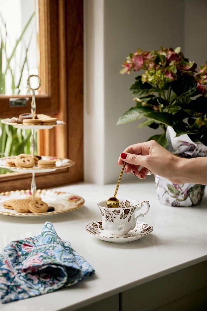 Smith House of Tea — photograph by Cass Collett