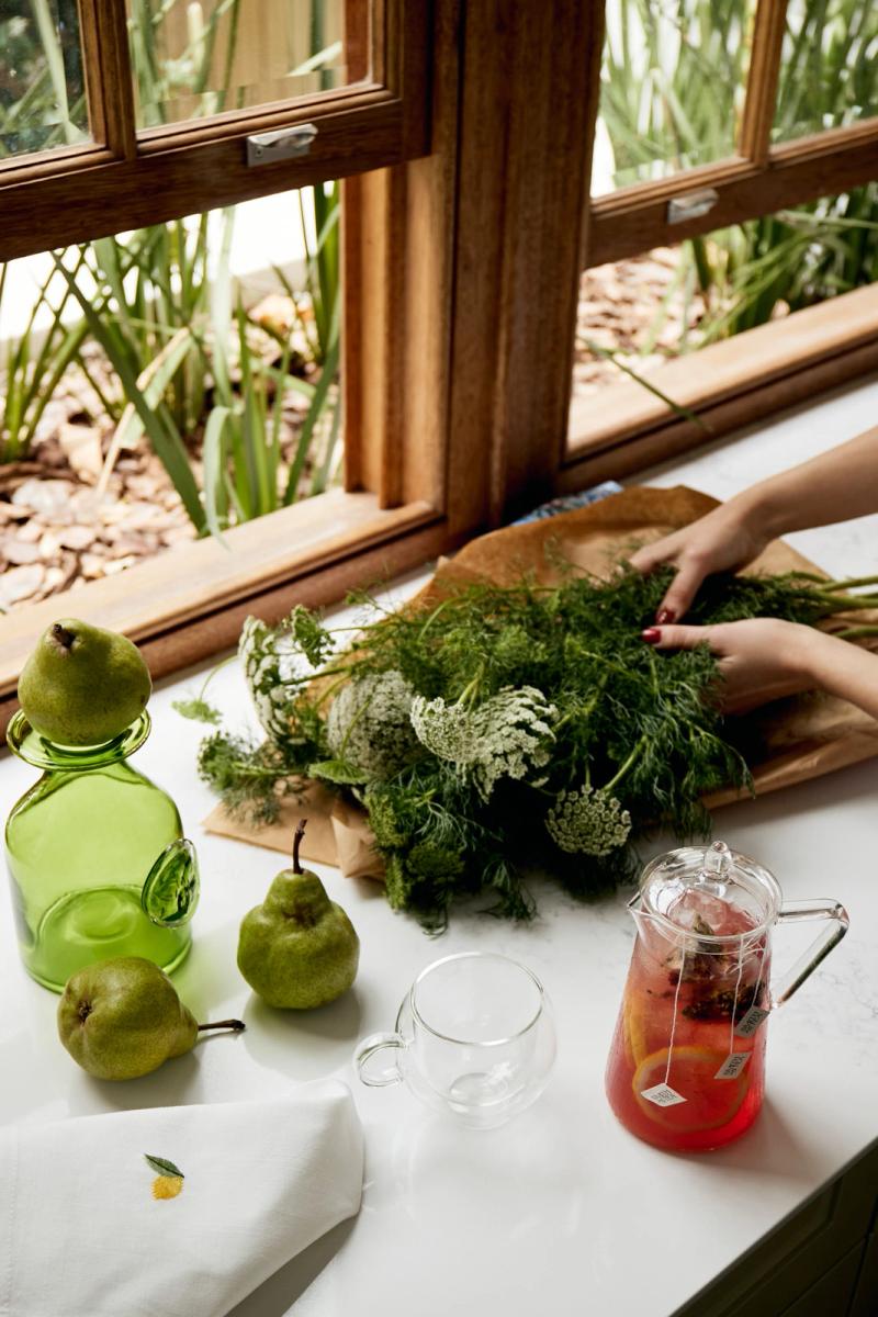 Smith House of Tea — photograph by Cass Collett