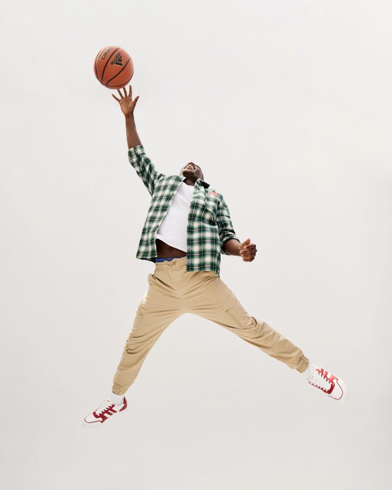 Mr Price Money and Cellular — photograph by Cass Collett