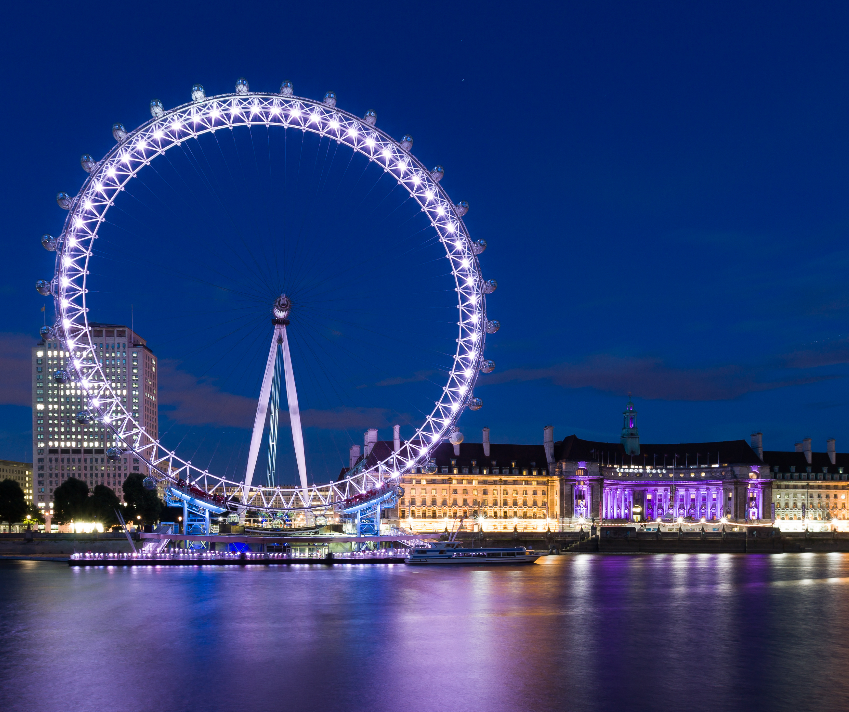 Ferris wheel in London used as a backdrop for a Tulipr brand activation event, highlighting the city's iconic landmarks.