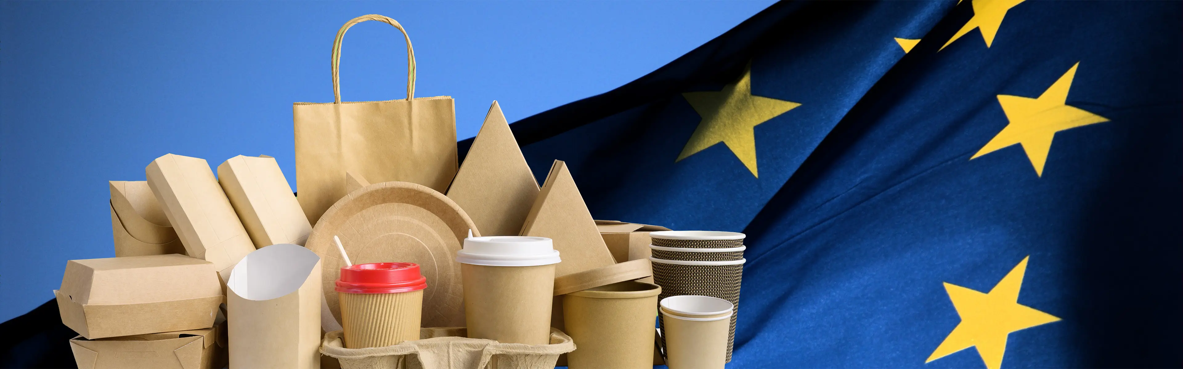 I 2024 vedtok EU en ny emballasjeforordning som trer i kraft i Norge allerede fra august 2026. For å unngå kostbare tiltak, regelverksbrudd og omdømmetap haster det for norske virksomheter å tilpasse seg de nye kravene. Som ledende leverandør av bærekraftige emballasjeløsninger hjelper Norengros kundene sine med å etterleve EU-regelverket.