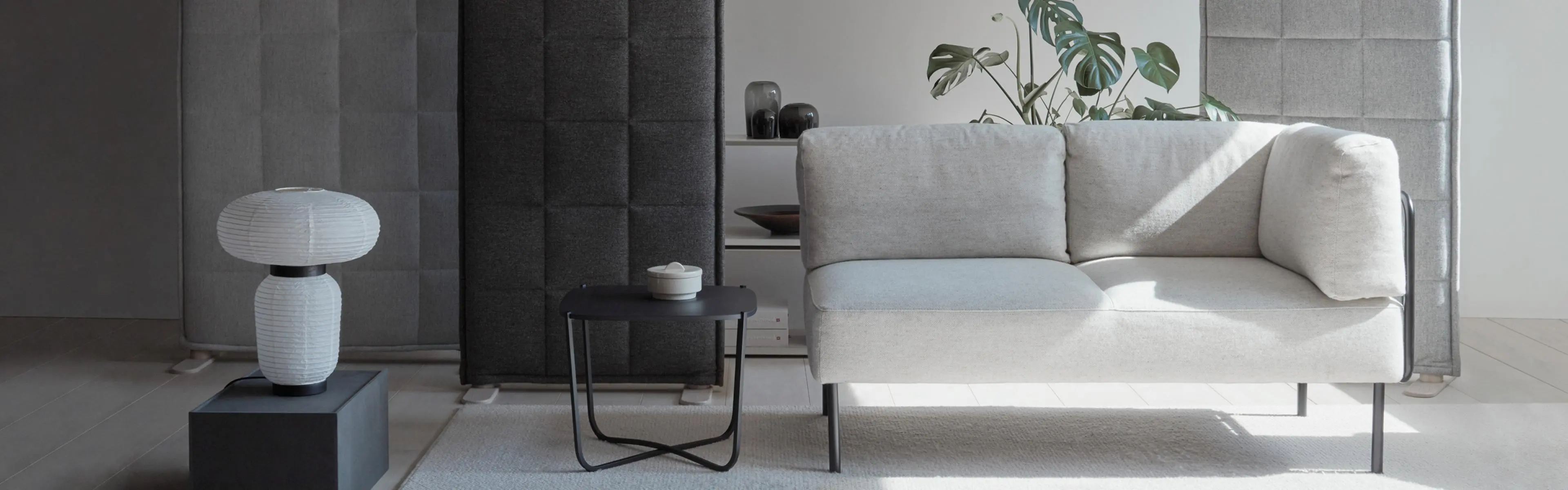 Venterom med møbler fra Abstracta