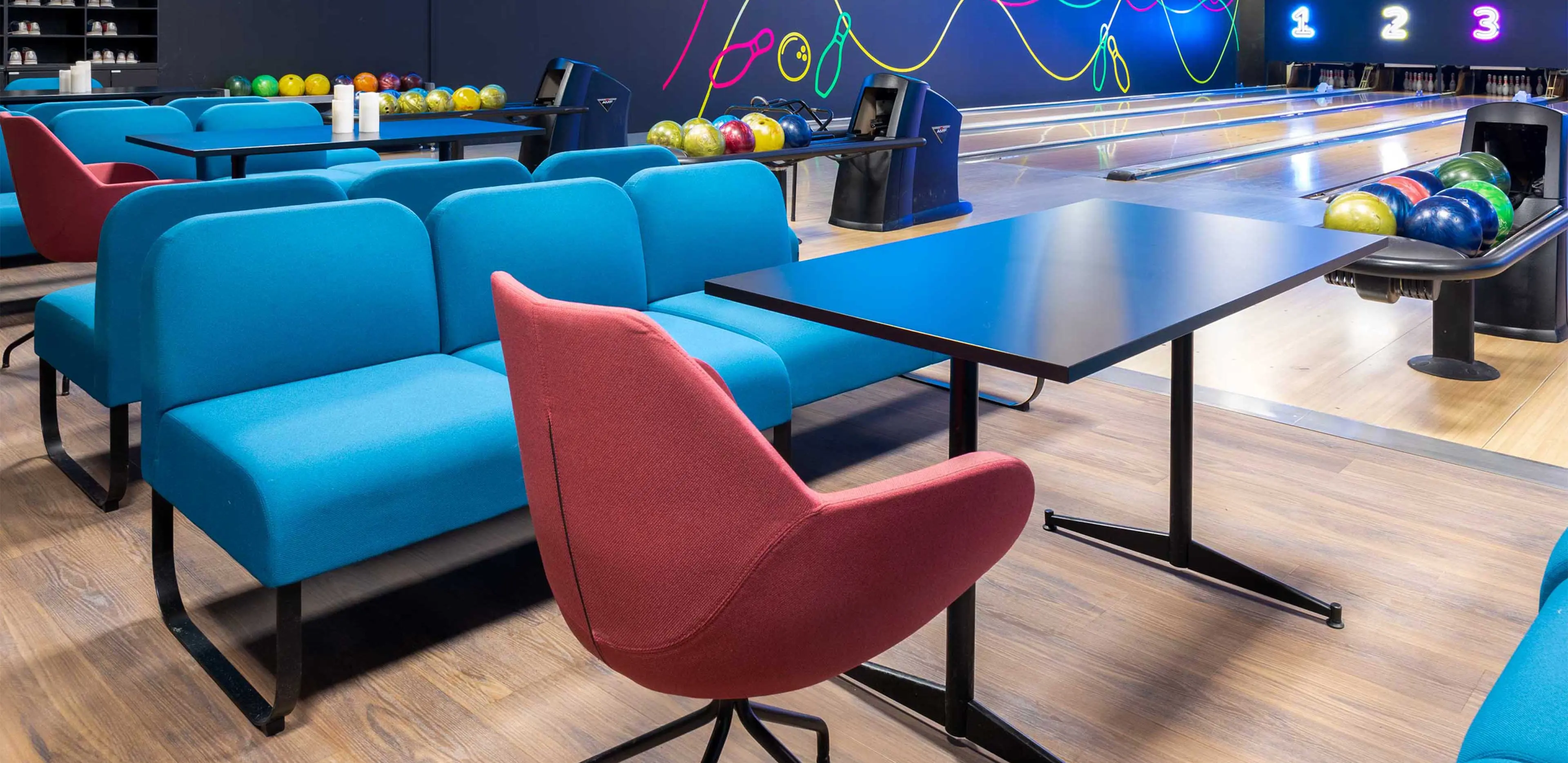 Miljøbilder møbellevering til Narvik Bowling