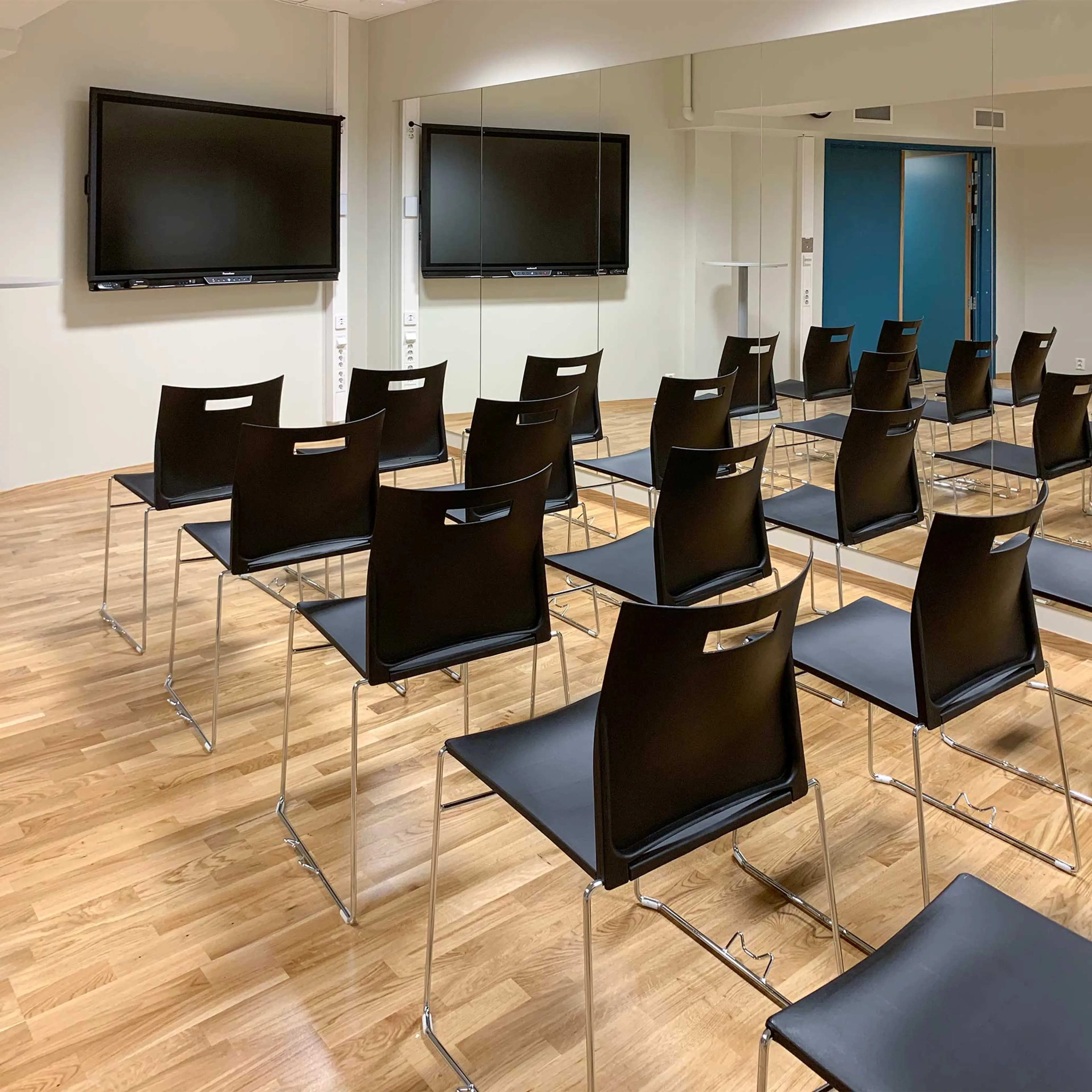 Møbler fra Norengros på Aspåsen skole