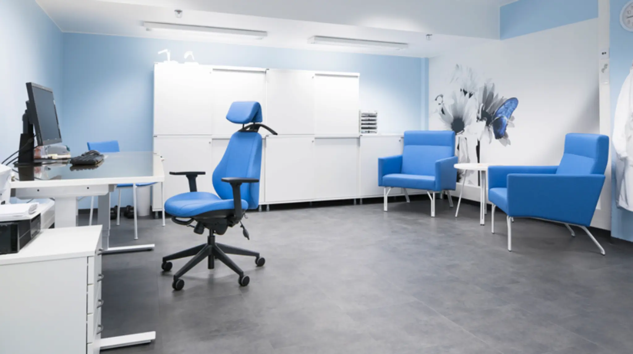 Legekontor innredet med møbler fra Norengros