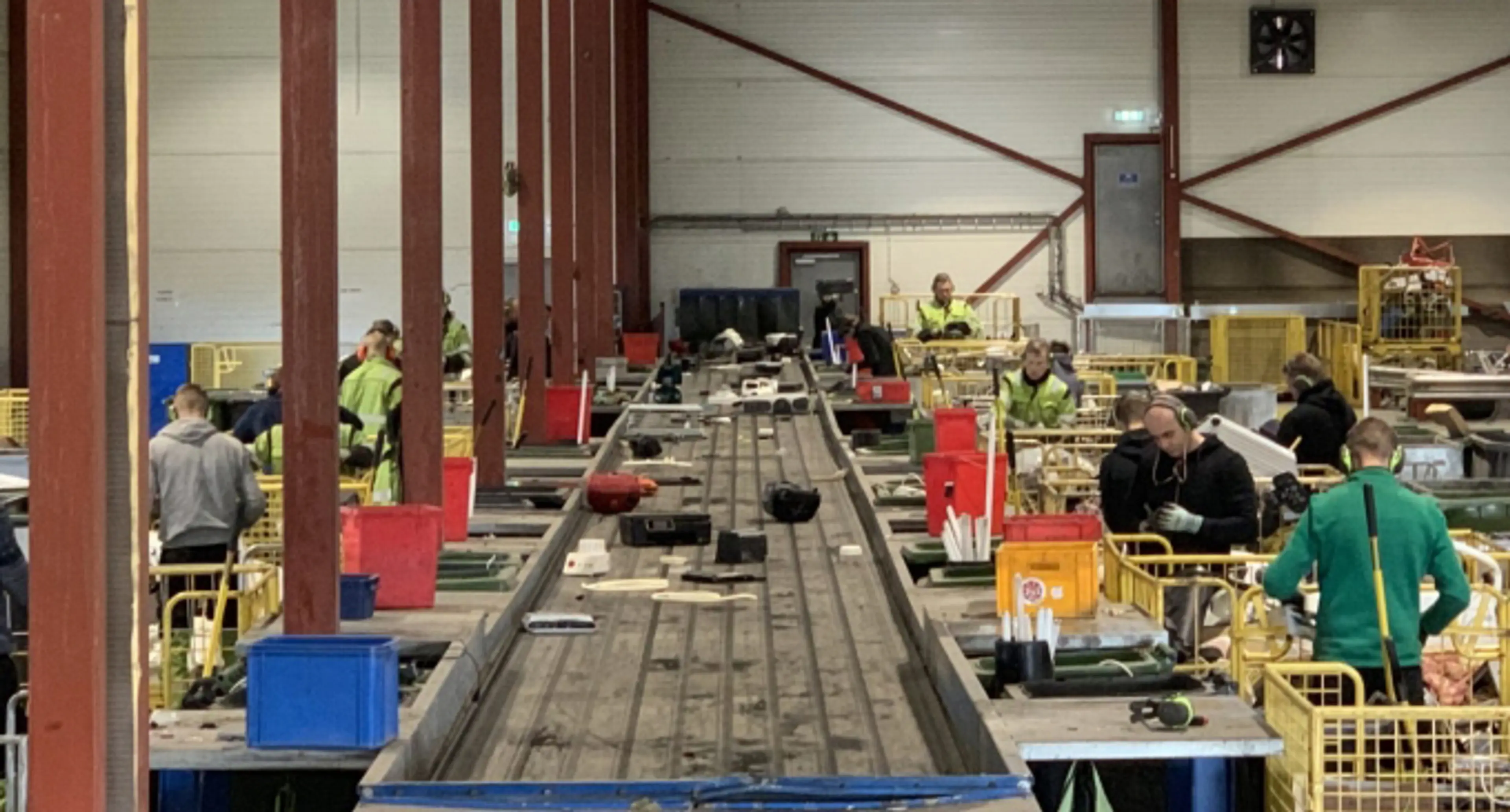 Sortering av EE-avfall hos Revac