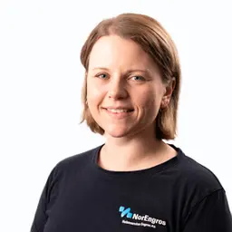 Portrettfoto av Iselin Røstgaard.